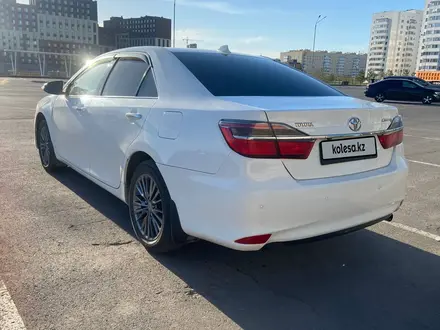 Toyota Camry 2015 года за 9 000 000 тг. в Астана – фото 4