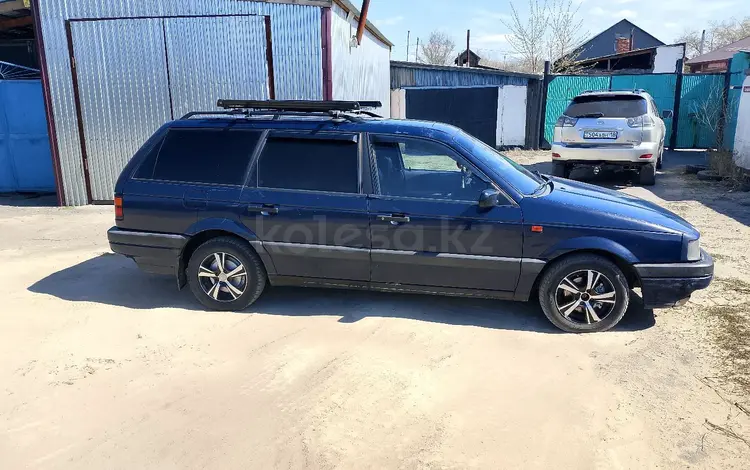 Volkswagen Passat 1992 года за 1 300 000 тг. в Семей