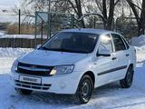 ВАЗ (Lada) Granta 2190 2013 годаүшін2 100 000 тг. в Алматы – фото 2