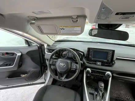 Toyota RAV4 2021 года за 12 000 000 тг. в Кокшетау – фото 3
