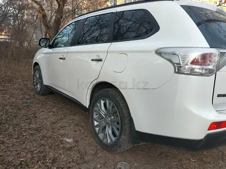 Mitsubishi Outlander 2013 года за 6 600 000 тг. в Уральск – фото 3