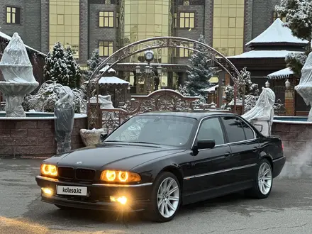 BMW 740 1995 года за 4 700 000 тг. в Алматы – фото 2