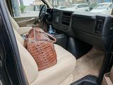 GMC Savana 2012 года за 35 000 000 тг. в Астана – фото 4