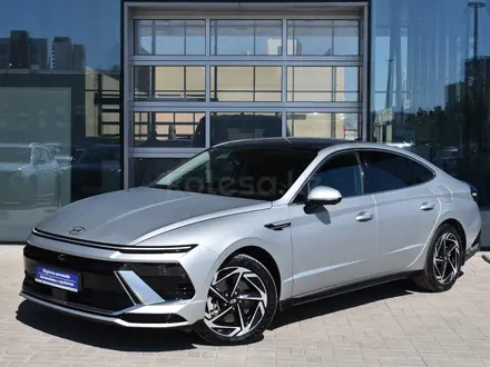 Hyundai Sonata 2023 года за 14 790 000 тг. в Астана