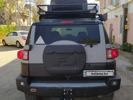 Toyota FJ Cruiser 2008 года за 13 500 000 тг. в Атырау – фото 3