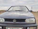 Volkswagen Golf 1993 годаүшін1 500 000 тг. в Уральск
