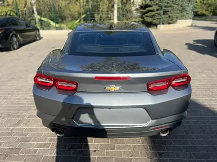 Chevrolet Camaro 2022 года за 18 100 000 тг. в Алматы – фото 16