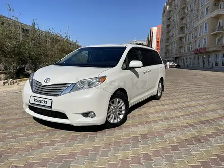 Toyota Sienna 2015 года за 15 500 000 тг. в Актау