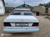 Mercedes-Benz E 200 1992 годаfor750 000 тг. в Байконыр – фото 4