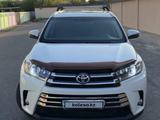 Toyota Highlander 2017 года за 17 800 000 тг. в Шымкент