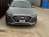 Hyundai Sonata 2018 года за 7 000 000 тг. в Атырау – фото 2