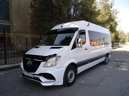 Тюнинг переднего бампера w906 Sprinter за 200 000 тг. в Алматы – фото 3