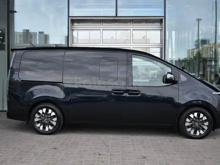 Hyundai Staria 2023 года за 22 990 000 тг. в Астана – фото 6