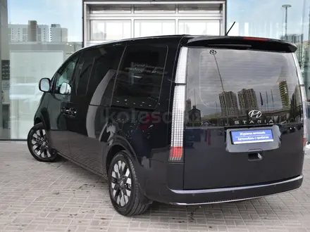 Hyundai Staria 2023 года за 22 990 000 тг. в Астана – фото 3