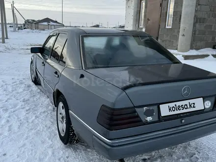 Mercedes-Benz E 200 1991 года за 1 100 000 тг. в Аксу – фото 2