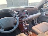 Toyota Camry 2004 года за 5 500 000 тг. в Сатпаев – фото 5