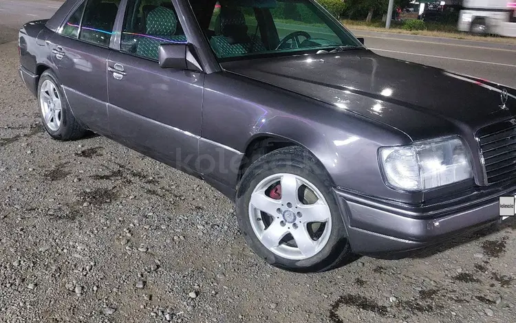 Mercedes-Benz E 200 1993 года за 1 450 000 тг. в Шымкент
