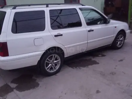Volkswagen Golf 1997 года за 1 500 000 тг. в Шымкент