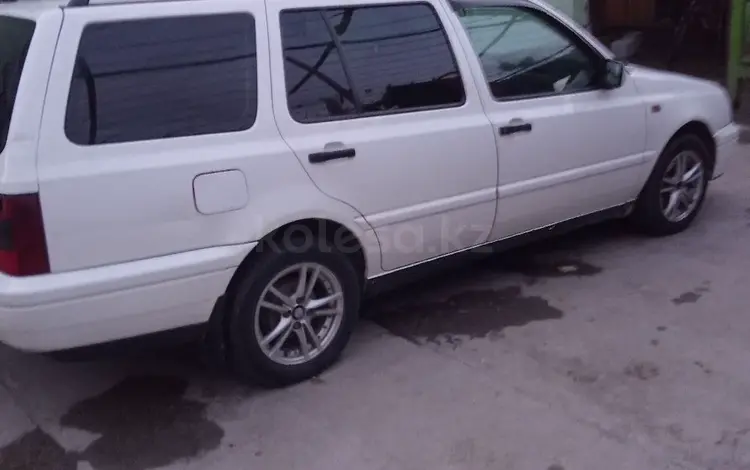 Volkswagen Golf 1997 года за 1 500 000 тг. в Шымкент