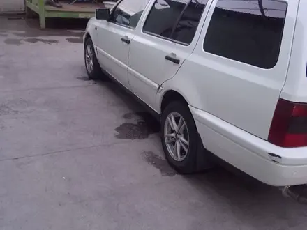 Volkswagen Golf 1997 года за 1 500 000 тг. в Шымкент – фото 3