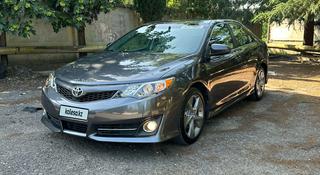 Toyota Camry 2013 года за 4 900 000 тг. в Атырау