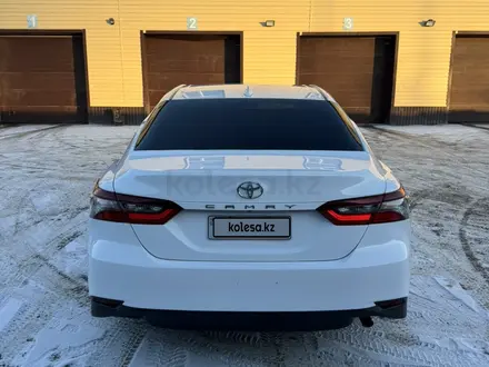 Toyota Camry 2022 года за 9 400 000 тг. в Атырау – фото 14