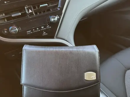 Toyota Camry 2022 года за 9 400 000 тг. в Атырау – фото 7