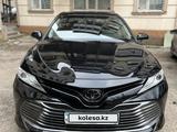 Toyota Camry 2018 годаfor15 200 000 тг. в Шымкент