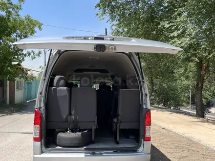Toyota Hiace 2012 года за 10 900 000 тг. в Алматы – фото 4