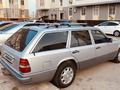 Mercedes-Benz E 220 1993 года за 2 200 000 тг. в Туркестан – фото 3