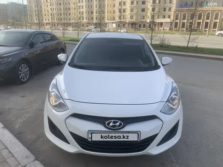 Hyundai i30 2014 года за 6 100 000 тг. в Астана