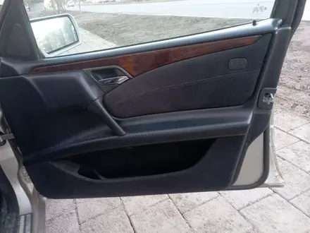 Mercedes-Benz E 280 1998 года за 1 200 000 тг. в Караганда – фото 11