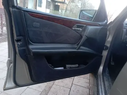 Mercedes-Benz E 280 1998 года за 1 200 000 тг. в Караганда – фото 7