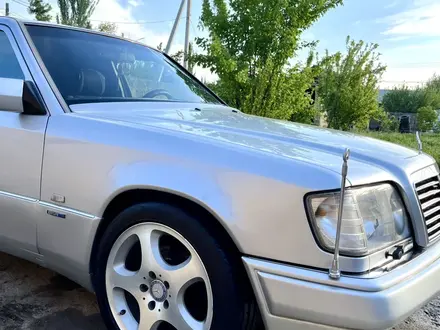Mercedes-Benz E 220 1995 годаүшін5 000 000 тг. в Шымкент