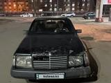 Mercedes-Benz E 200 1990 года за 500 000 тг. в Павлодар