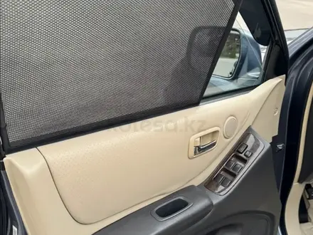 Toyota Highlander 2003 года за 6 600 000 тг. в Шымкент – фото 9