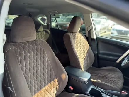 Toyota RAV4 Prestige 2014 года за 9 690 000 тг. в Актобе – фото 24