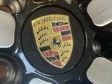 Оригинальные диски на Porsche Macan R21 за 1 400 000 тг. в Алматы – фото 5