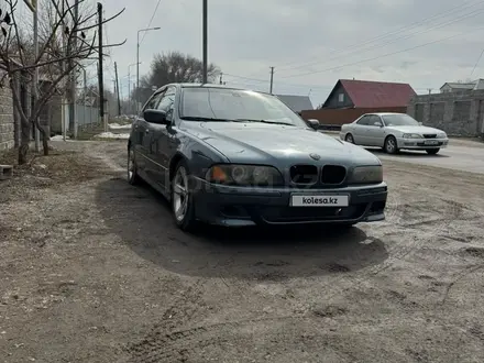 BMW 520 2001 года за 1 600 000 тг. в Алматы – фото 4