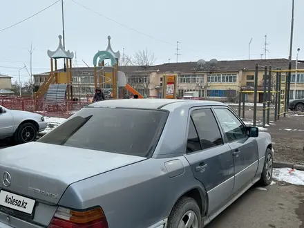 Mercedes-Benz E 260 1988 года за 1 250 000 тг. в Конаев (Капшагай) – фото 5