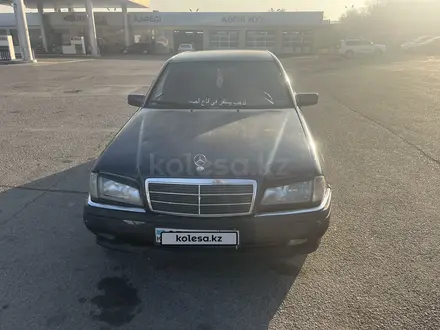 Mercedes-Benz C 200 1996 года за 1 600 000 тг. в Алматы – фото 2