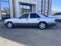 Mercedes-Benz E 280 1993 годаүшін2 800 000 тг. в Алматы