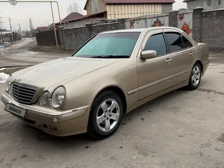 Mercedes-Benz E 320 2000 года за 3 200 000 тг. в Алматы – фото 6