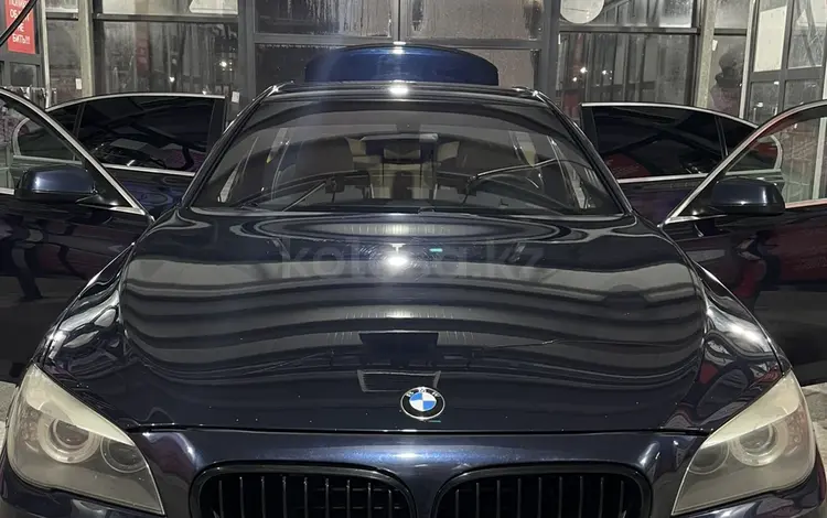 BMW 750 2011 года за 11 000 000 тг. в Астана