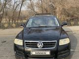 Volkswagen Touareg 2004 года за 4 000 000 тг. в Алматы