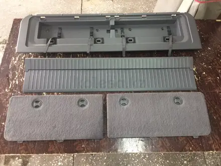 Ковролан и обшивка задней нижней двери Land Cryiser 200 Цвет за 300 000 тг. в Алматы – фото 3