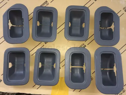 Ковролан и обшивка задней нижней двери Land Cryiser 200 Цвет за 300 000 тг. в Алматы – фото 5