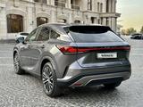Lexus RX 350 2023 годаүшін33 500 000 тг. в Алматы – фото 4