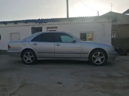 Mercedes-Benz E 280 1999 года за 4 000 000 тг. в Шымкент – фото 2