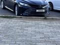 Toyota Camry 2021 года за 13 500 000 тг. в Уральск